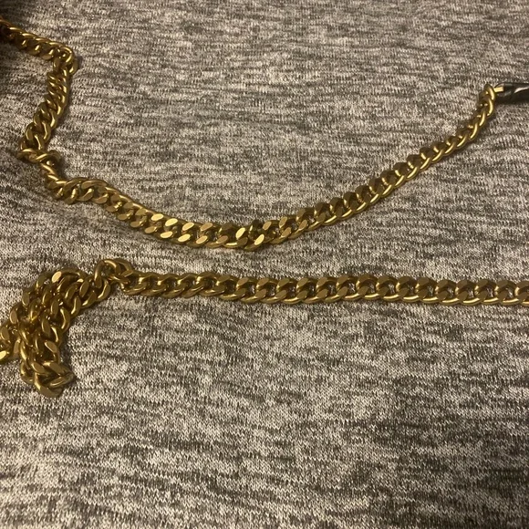 Tory Burch Small Kira Chevron Convertible Shoulder Bag. Like New Condition. - Picture 5 of 11